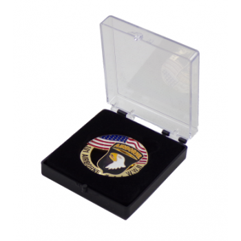 Médaille avec boîtier -...